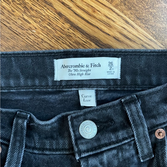 Abercrombie Curve Love Jean - Picture 5 of 8